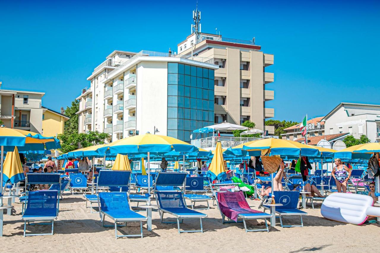 בלריה-איגאה מרינה Hotel Ambasciatori מראה חיצוני תמונה