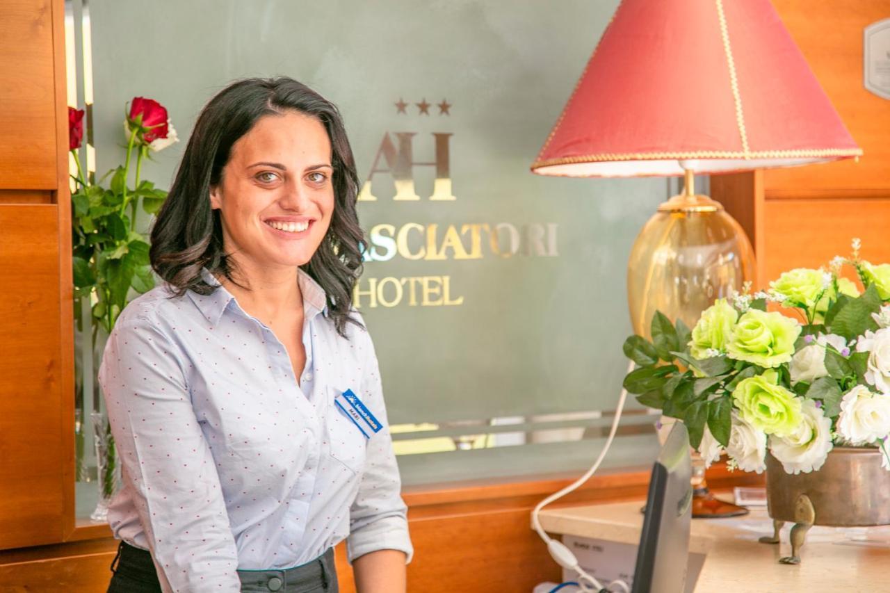 בלריה-איגאה מרינה Hotel Ambasciatori מראה חיצוני תמונה